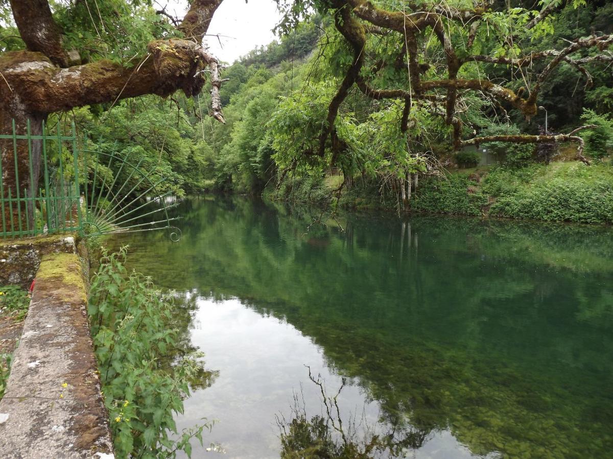 Gite La Petite Ecluse En Bord De Loue Lods Exterior foto